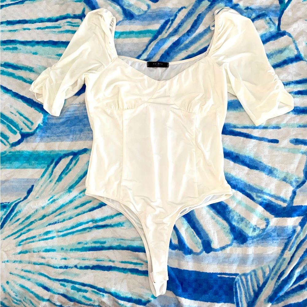 White On/Offf Shoulder Sleeve Bodysuit